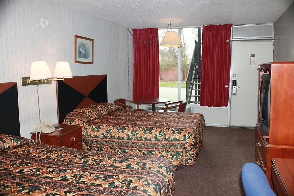 Red Carpet Inn - Louisville Hotel