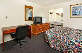 Hotel Red Carpet Inn - Louisville